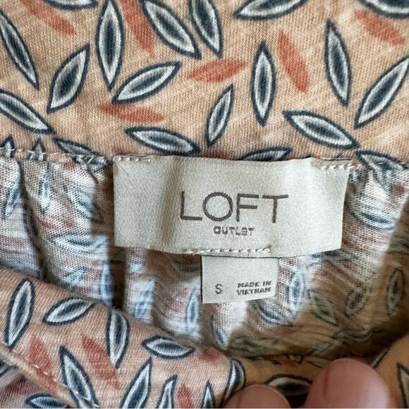Loft women’s blouse small peach color - Picture 3 of 7
